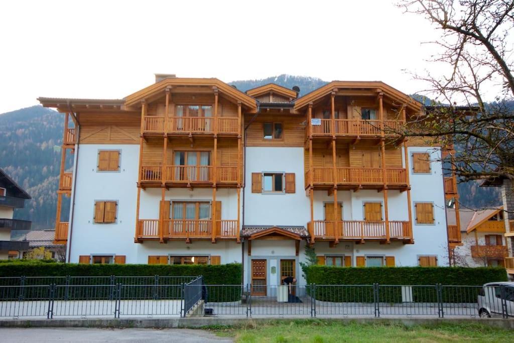 Lovely Apt In Pinzolo Val Rendena 7 Exterior foto